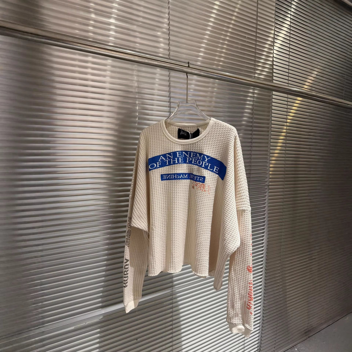 Paly Hollywood Letter Graphic Waffle-Knit Long Sleeve Crewneck T-Shirt